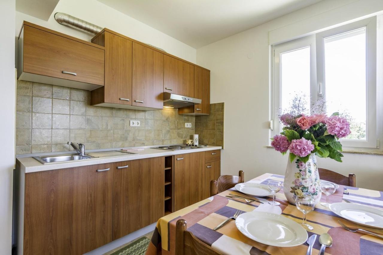 Apartments Monte Rosso Savudrija Ngoại thất bức ảnh