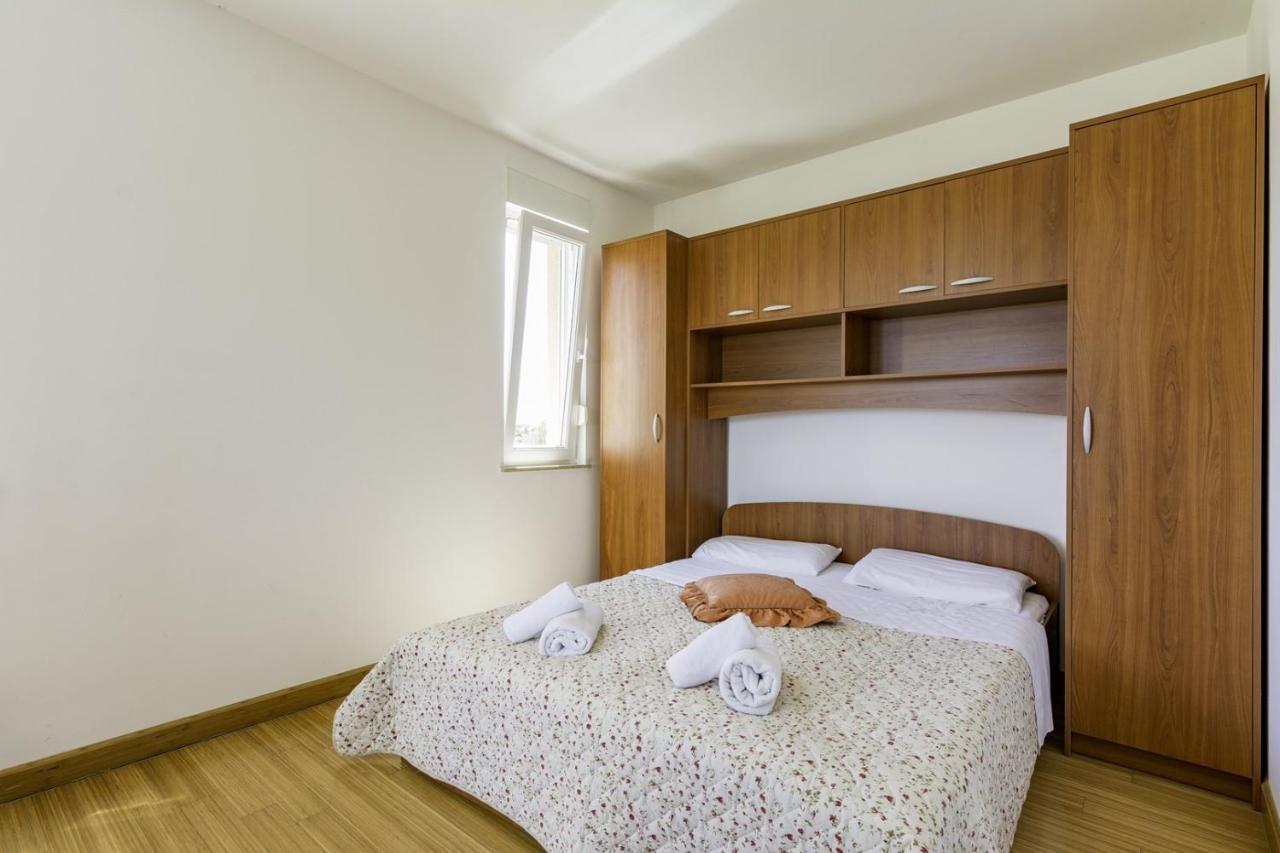 Apartments Monte Rosso Savudrija Ngoại thất bức ảnh