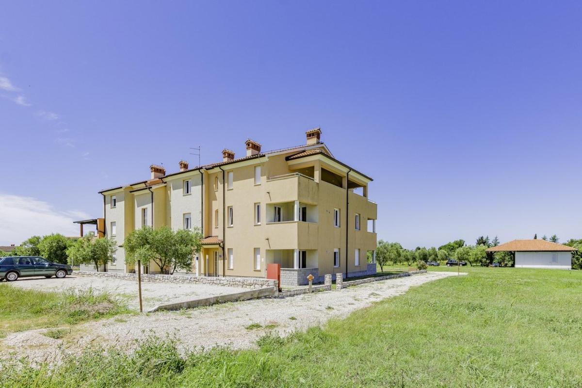 Apartments Monte Rosso Savudrija Ngoại thất bức ảnh