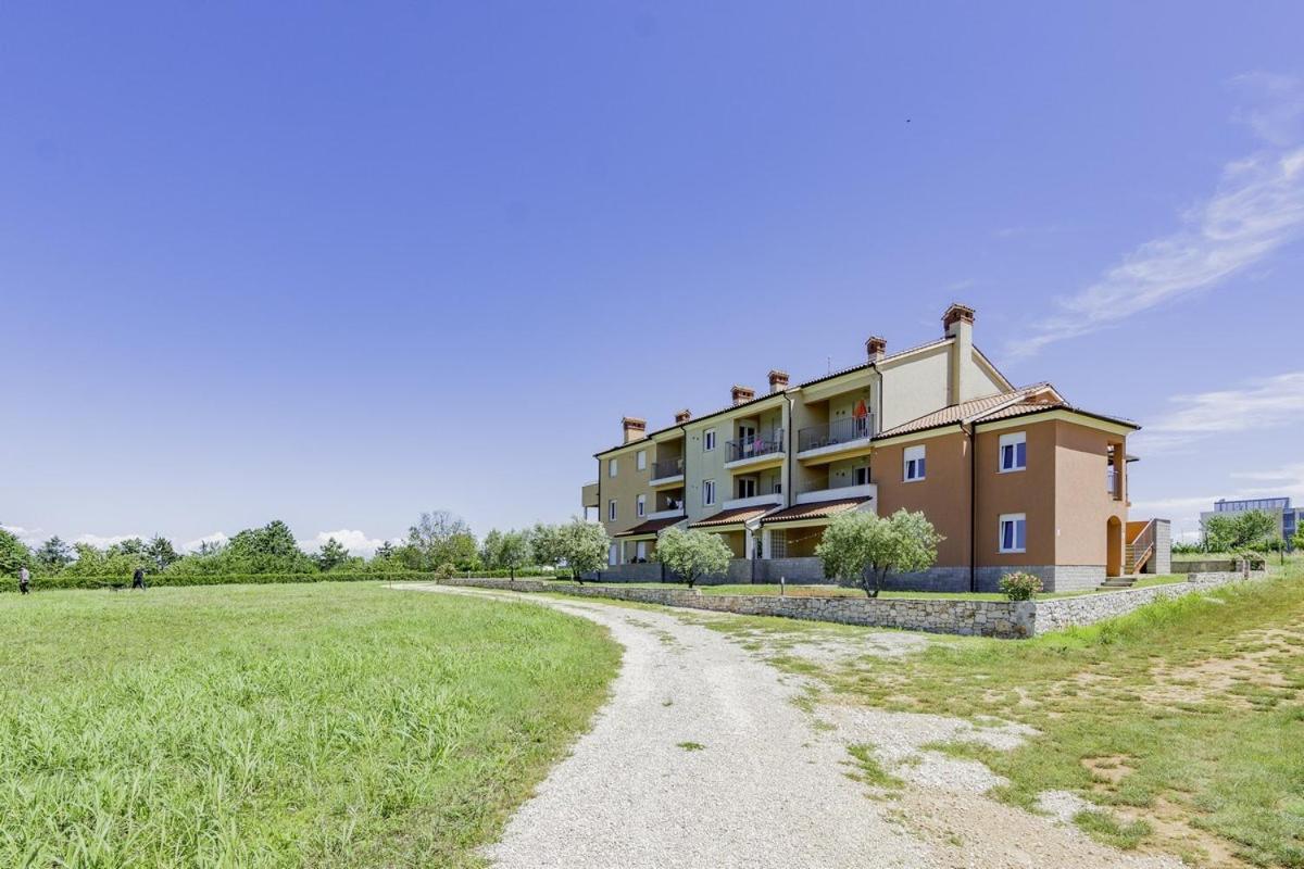 Apartments Monte Rosso Savudrija Ngoại thất bức ảnh