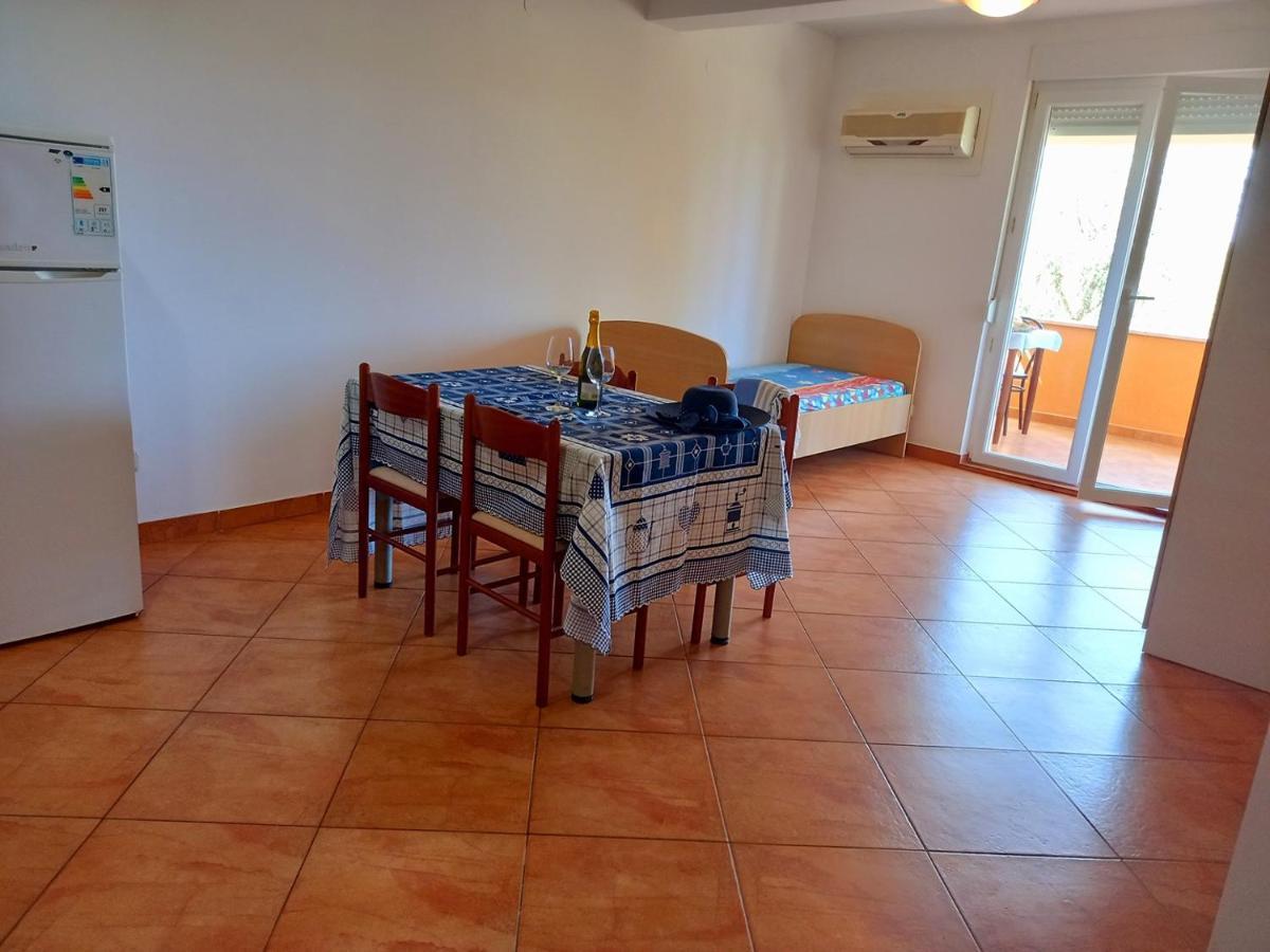 Apartments Monte Rosso Savudrija Ngoại thất bức ảnh